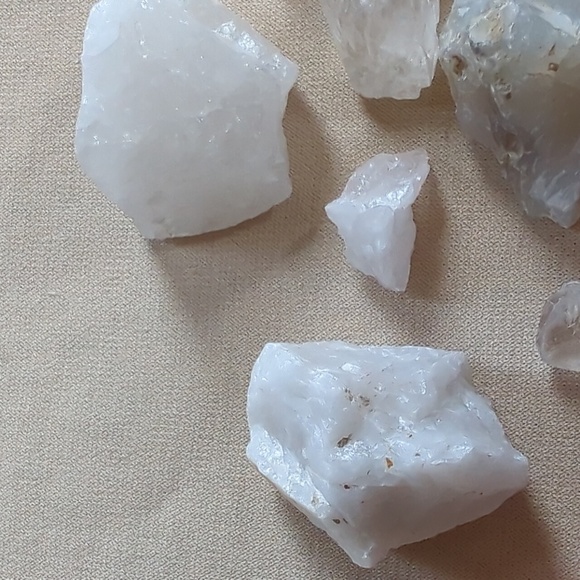 Collection of Nine Crystals - Picture 2 of 4